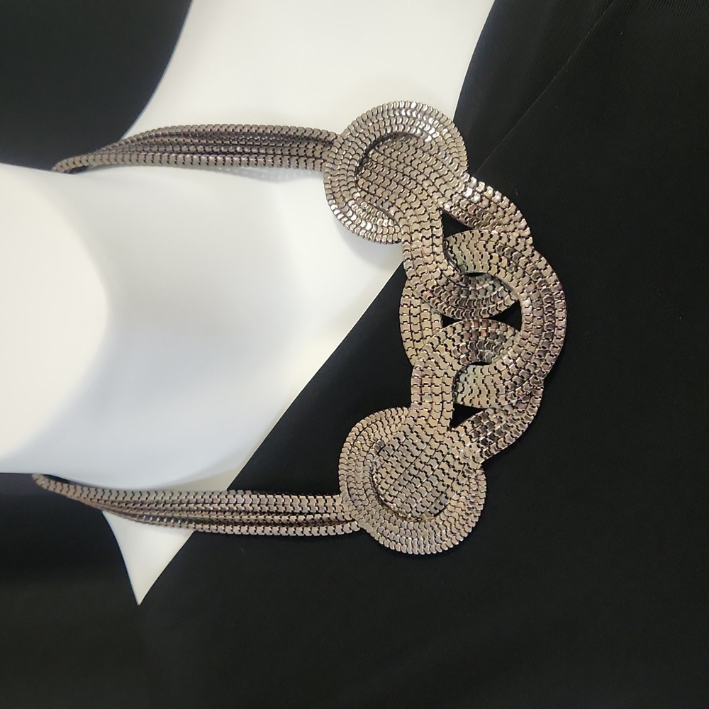 Jewelry - Picture 3 of 6